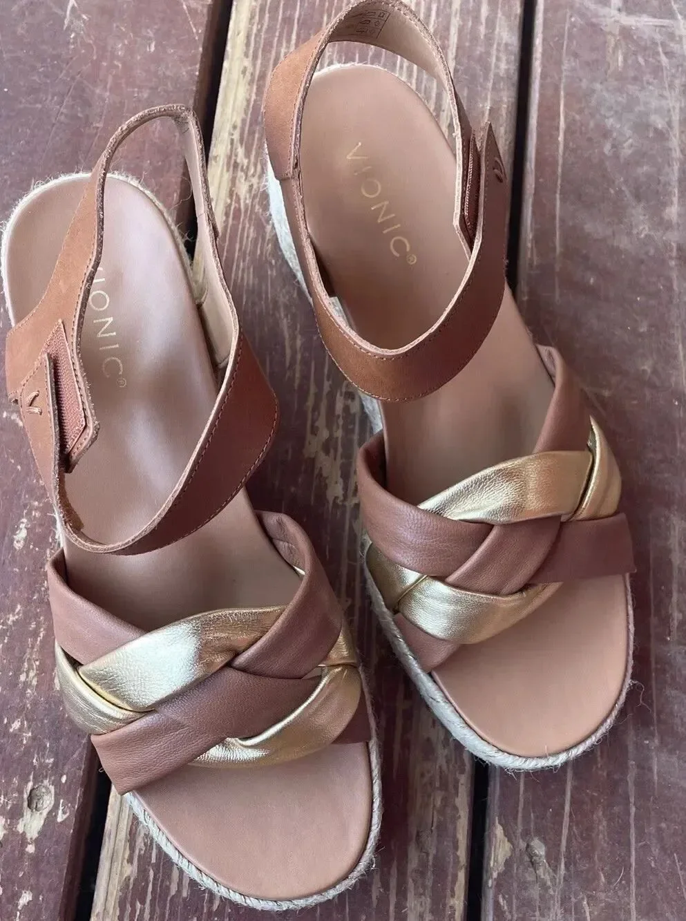 Vionic Women's Saratoga Espadrille Wedge Sandal Size 9.5
